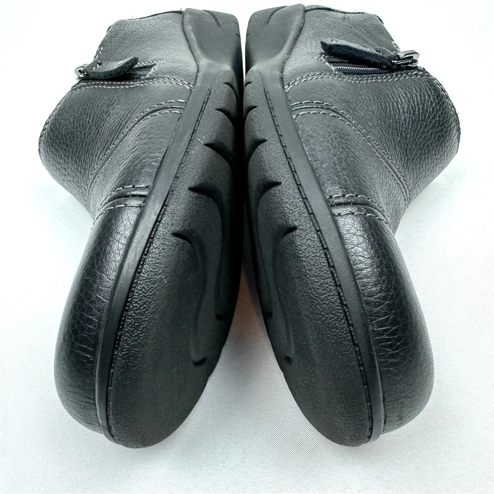 Clarks Cora Giny Textured Leather Cushioned Loafer